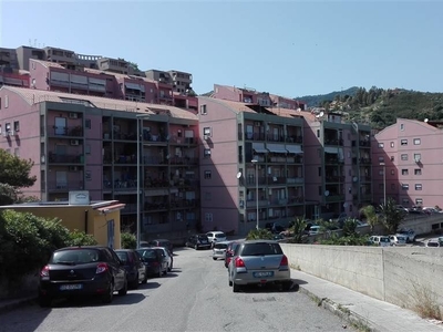 Mansarda in Via tremonti s.n., Messina, 2 locali, 1 bagno, 60 m²