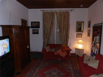 Porzione di casa a Villa Collemandina, 7 locali, 1 bagno, 180 m²