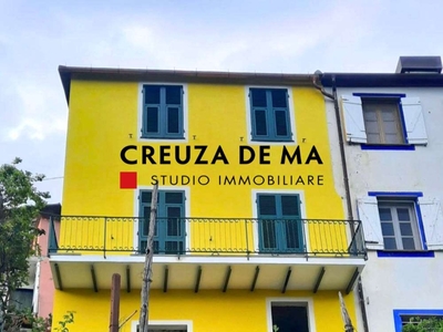 Casa indipendente in Salita Costa di Gazzo, Uscio, 8 locali, 115 m²