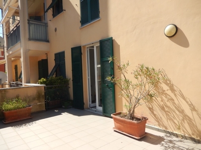 Quadrilocale a Casarza Ligure, 1 bagno, posto auto, 62 m², 1° piano