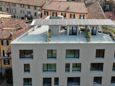 Quadrilocale a Lecco, 2 bagni, 110 m², 2° piano, ascensore in vendita