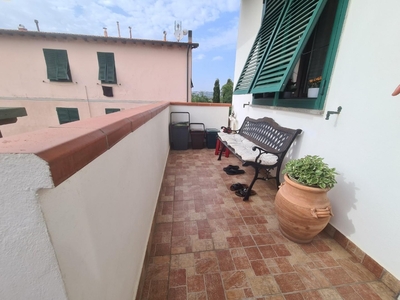 Quadrilocale a Rosignano Marittimo, 1 bagno, giardino privato, 75 m²