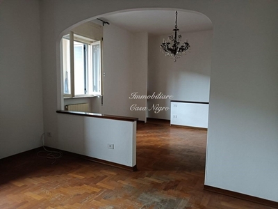 Quadrilocale a Viareggio, 2 bagni, giardino privato, 110 m², 1° piano