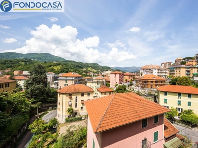 Quadrilocale in Salita Serra Ricco', Genova, 1 bagno, posto auto