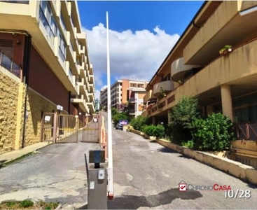 Quadrilocale in Via Adolfo celi residenze belvedere, Messina, 2 bagni
