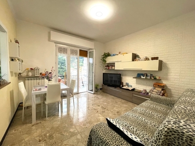 Quadrilocale in Via Alcide De Gasperi, Campomorone, 1 bagno, 71 m²