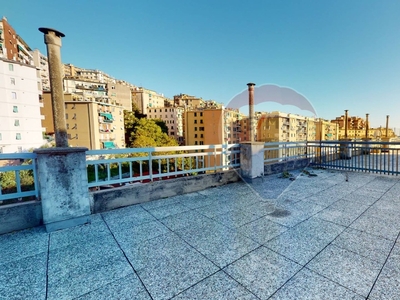 Quadrilocale in Via Borzoli, Genova, 1 bagno, 63 m², 6° piano