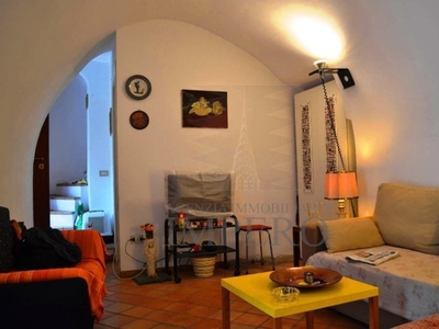 Quadrilocale in Via cavour 20, Olivetta San Michele, 1 bagno, 60 m²