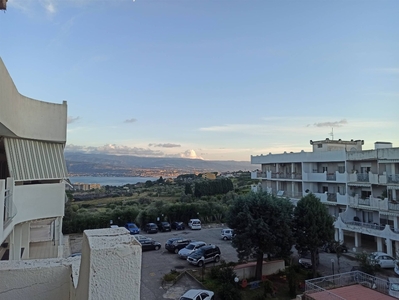 Quadrilocale in Via Domenico Faucello, Messina, 2 bagni, 149 m²