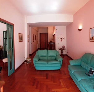 Quadrilocale in VIA GAGINI 9, Messina, 2 bagni, 145 m², 1° piano
