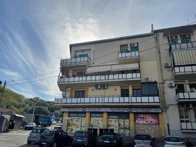 Quadrilocale in Via Giovanni di Giovanni 5, Messina, 1 bagno, 110 m²