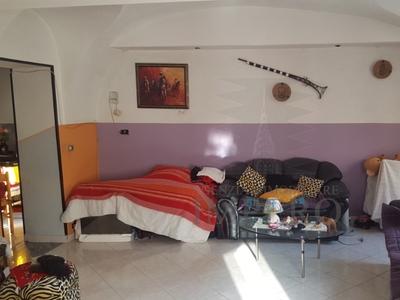 Quadrilocale in Via Piazza Separata 1, Ventimiglia, 1 bagno, 87 m²