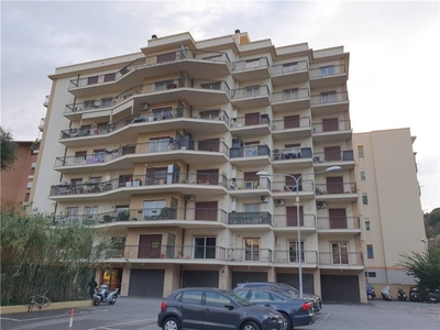 Quadrilocale in Via Via Catania 162, Messina, 1 bagno, 56 m²