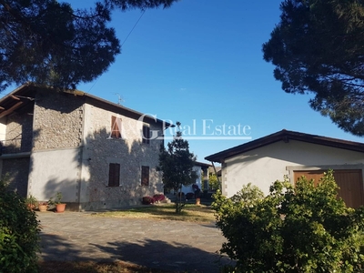 Rustico a Grosseto, 7 locali, 2 bagni, giardino privato, 260 m²