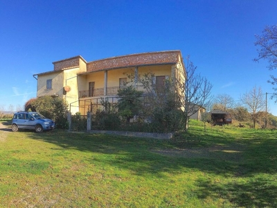 Rustico a Pitigliano, 7 locali, 3 bagni, 320 m², classe energetica G