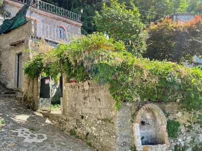 Rustico in Via della chiesa Longoio, Bagni di Lucca, 9 locali, 1 bagno