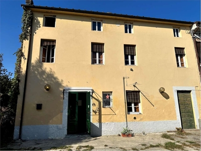 Rustico in Via delle ralle, Capannori, 6 locali, 1 bagno, garage