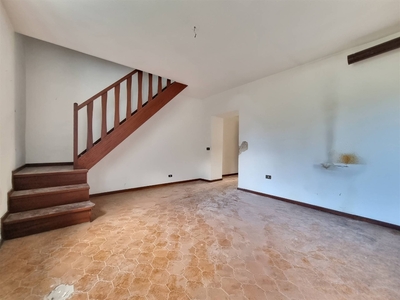 Terratetto - terracielo a Camaiore, 7 locali, 1 bagno, 65 m²