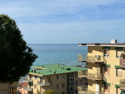 Trilocale a Santo Stefano al Mare, 70 m² in vendita