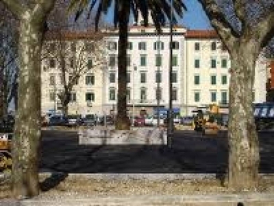Trilocale in Via Montebello, Livorno, 1 bagno, 95 m², 5° piano