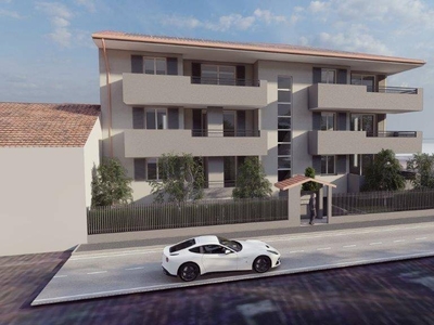 Trilocale in Via Puccini, Melzo, 2 bagni, 132 m², ascensore in vendita