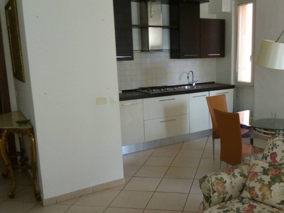 Trilocale in Via San Francesco, Livorno, 1 bagno, arredato, 75 m²