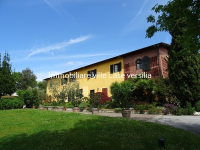 Villa a Capannori, 10 locali, 6 bagni, giardino privato, 500 m²