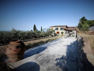 Villa a Massarosa, 15 locali, 5 bagni, giardino privato, 470 m²