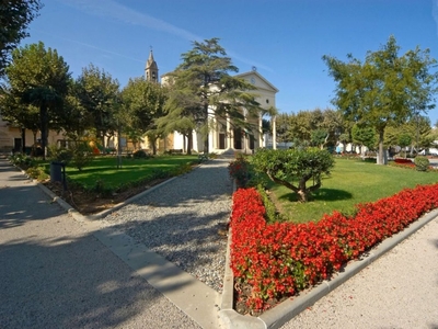 Villa a Rosignano Marittimo, 8 locali, 2 bagni, 150 m², buono stato