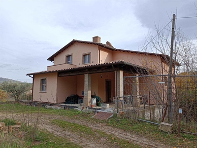 Villa a San Severino Marche, 5 locali, 2 bagni, giardino privato