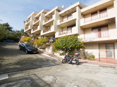 Villa a schiera in Località Serri 45, Messina, 5 locali, 3 bagni