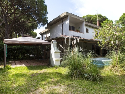 Villa a schiera in Via dell'Anguilla, Grosseto, 4 locali, 2 bagni