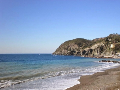 Villa Bifamiliare con giardino a Levanto