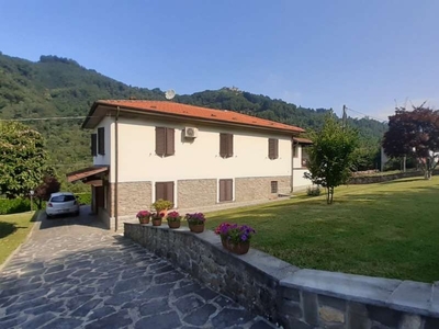 Villa in Bagni di lucca, Bagni di Lucca, 6 locali, 2 bagni, 230 m²
