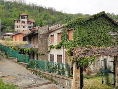Villa in Corso cesare battisti, Ronco Scrivia, 9 locali, 2 bagni