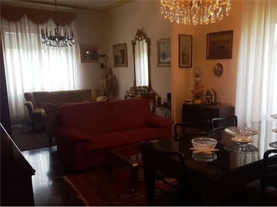 Villa in San vito, Lucca, 8 locali, 2 bagni, giardino privato, garage