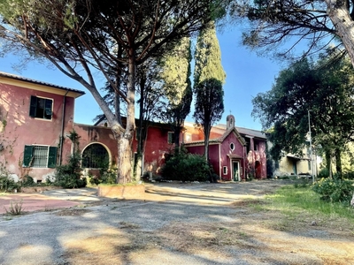 Villa in Stagno, Collesalvetti, 10 locali, 7 bagni, garage, 1900 m²