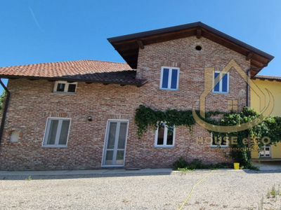 villa in vendita a Robbio