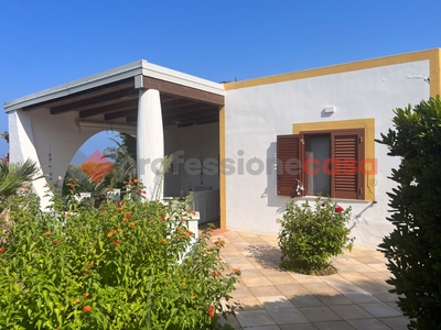 Villa in Via Lentia G1, Lipari, 3 locali, 2 bagni, 85 m², multilivello