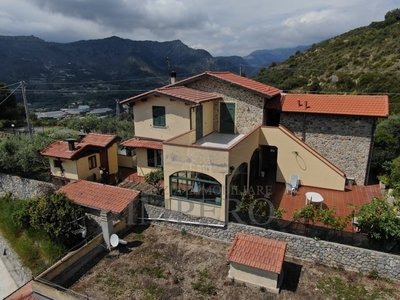 Villa in Via Magauda snc, Camporosso, 7 locali, 4 bagni, posto auto