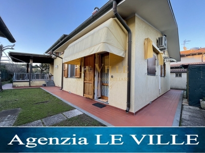 Villa in Via monte corchia, Pietrasanta, 12 locali, 4 bagni, arredato