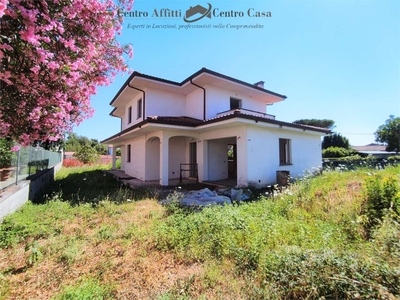 Villa in Via Pesciatina, Capannori, 5 locali, 2 bagni, garage, 180 m²