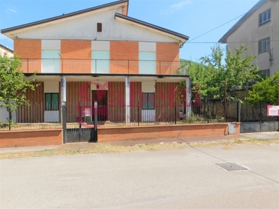 Villa in Via Petrara 5, Pozzilli, 7 locali, 4 bagni, 307 m², terrazzo