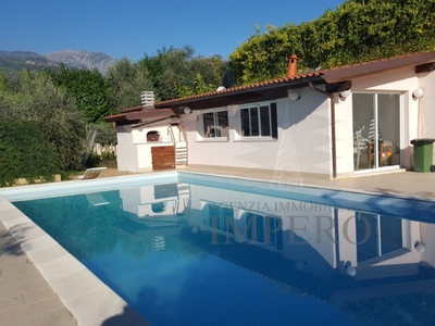 Villa in Via Piemattone 10, Ventimiglia, 10 locali, 1 bagno, 320 m²