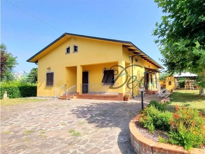 Villa in Via Romana ovest 112, Porcari, 7 locali, 1 bagno, garage