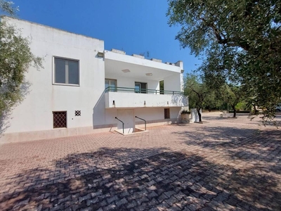 villa indipendente in vendita a Manfredonia