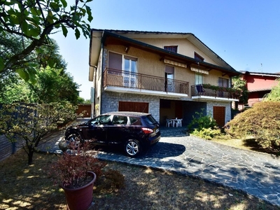 Villa quadrifamiliare in Via Senato, Solaro, 5 locali, 2 bagni, 345 m²