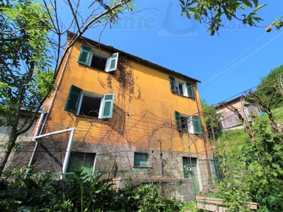 Villa singola a Lumarzo, 9 locali, 2 bagni, giardino privato, 180 m²