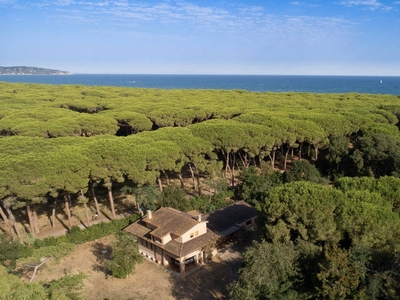 Villa singola a Monte Argentario, 11 locali, 3 bagni, giardino privato