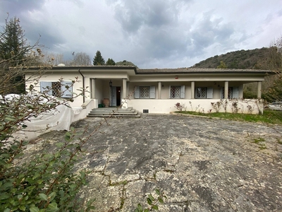 Villa singola in Traversa di via per camaiore, Lucca, 10 locali